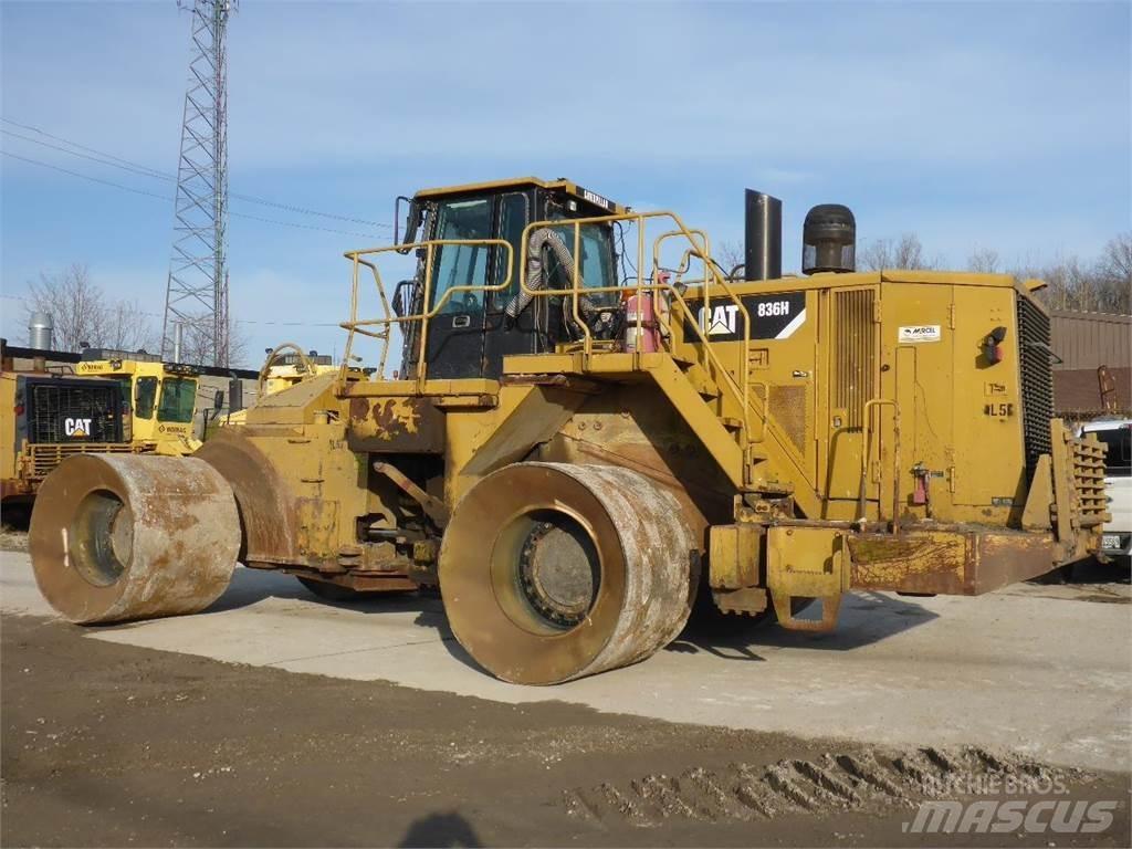 CAT 836H Sonstige Baumaschinen
