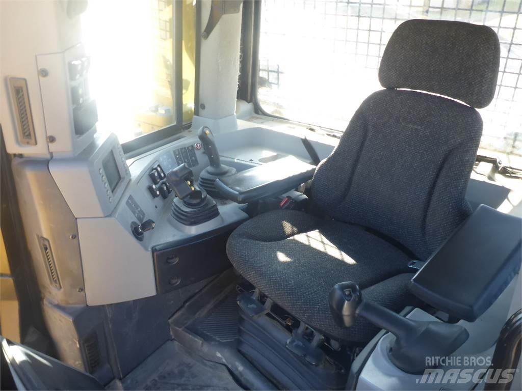 CAT D8T Bulldozer