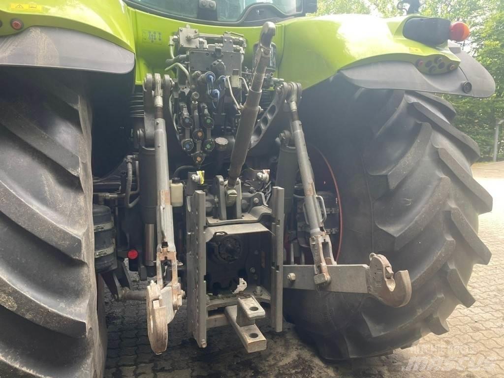 CLAAS AXION 830 Traktoren