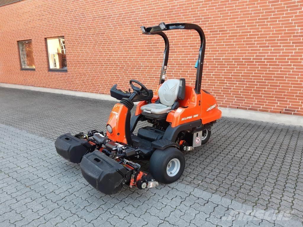 Jacobsen ECLIPS 322 Reitermäher
