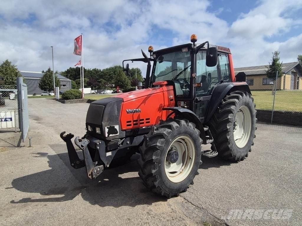 Valtra 6750 Traktoren