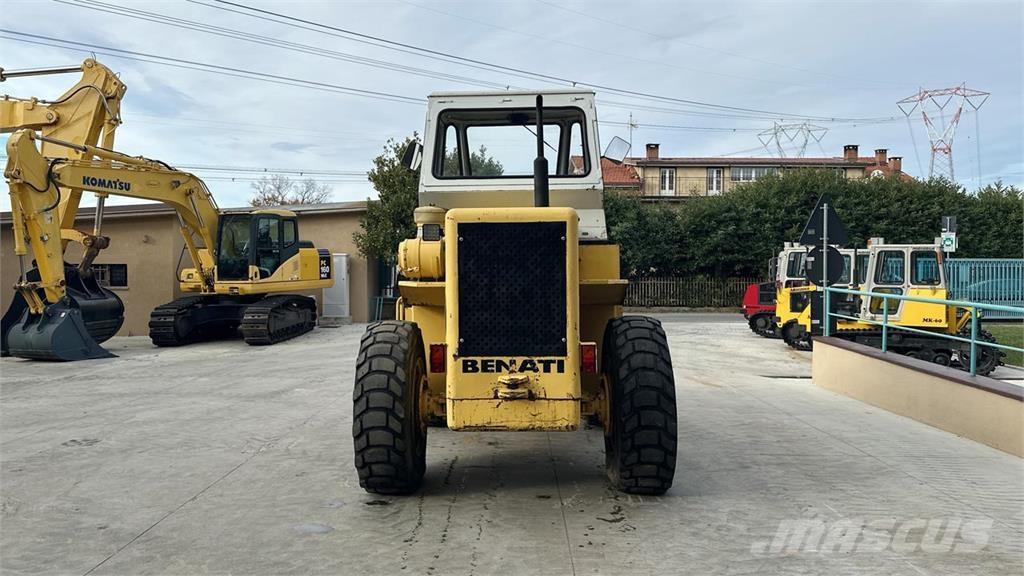 Benati 12 S 4X4 Radlader