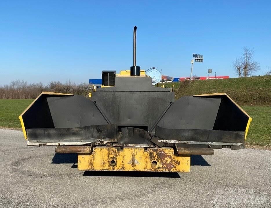 CAT BB621E Strassenfertiger