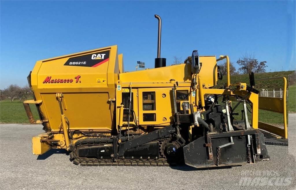 CAT BB621E Strassenfertiger