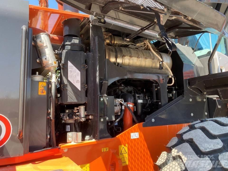 Hitachi ZW250-6 Radlader