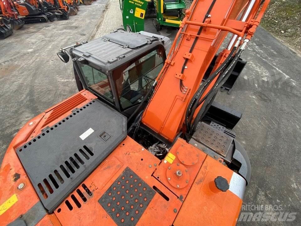 Hitachi ZX225 USBLC Raupenbagger