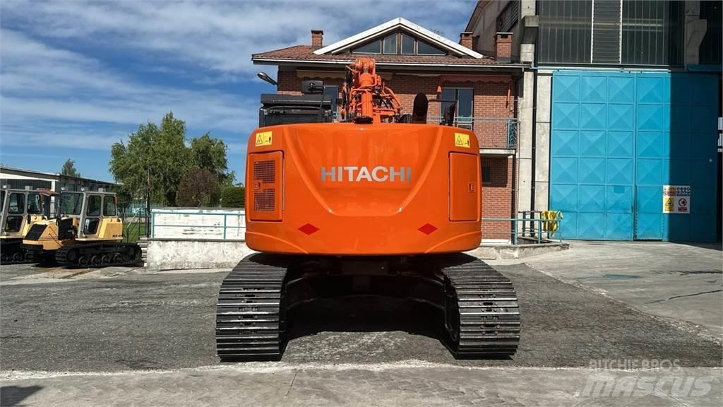 Hitachi ZX225USLC-5B Raupenbagger