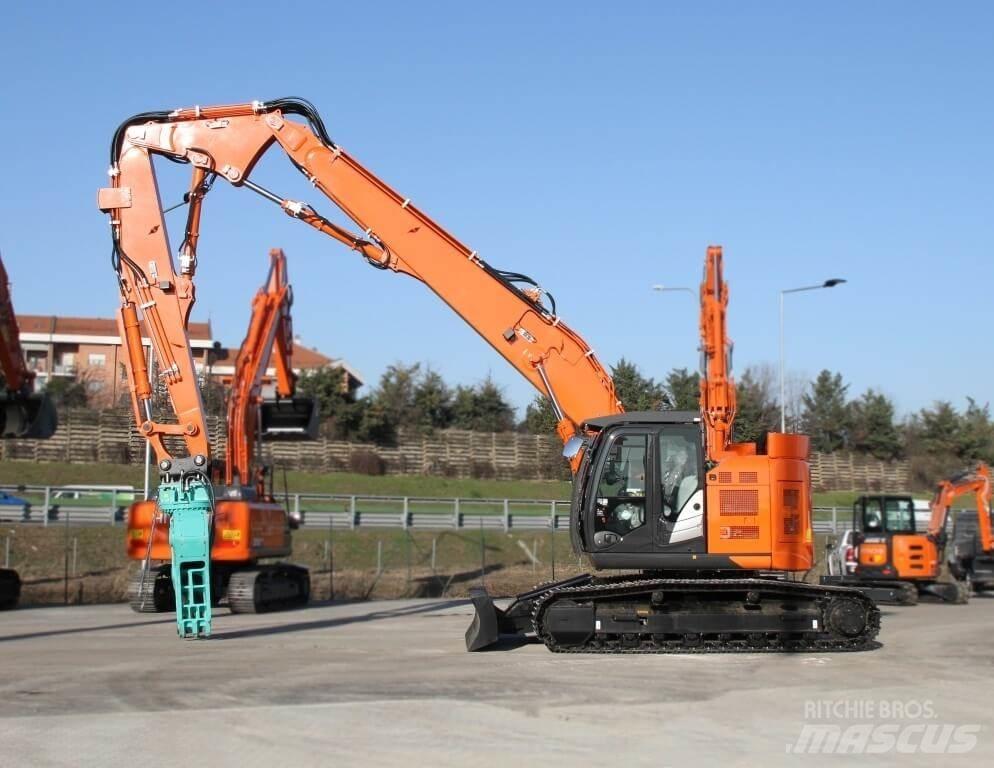 Hitachi ZX225USLC-6 Raupenbagger