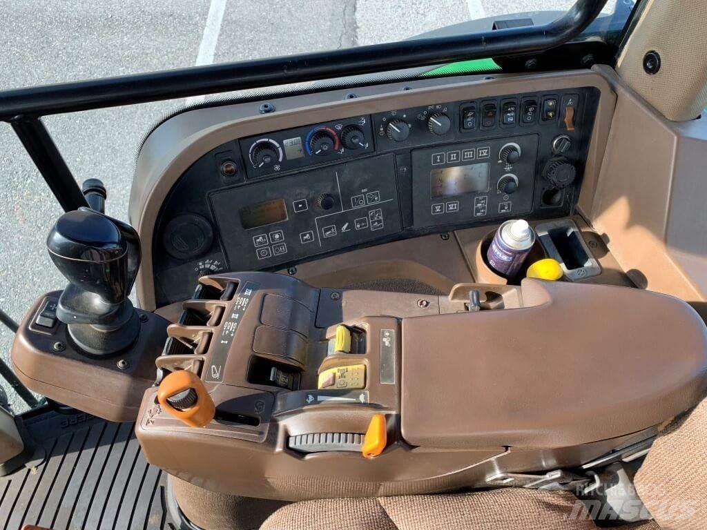 John Deere 7930 4X4 Schneeschilde und -pflüge