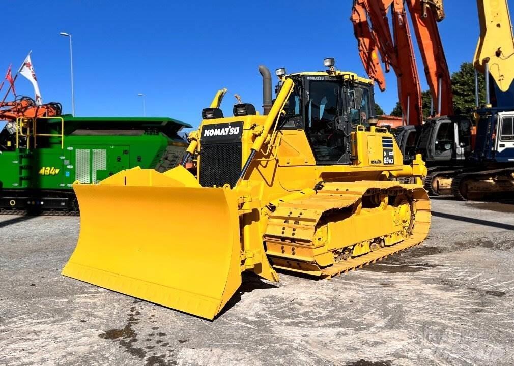 Komatsu D65 Bulldozer