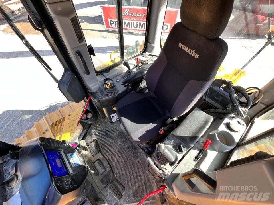 Komatsu D65 Bulldozer