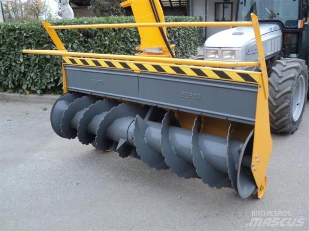 Lamborghini RF100 Schneeschilde und -pflüge