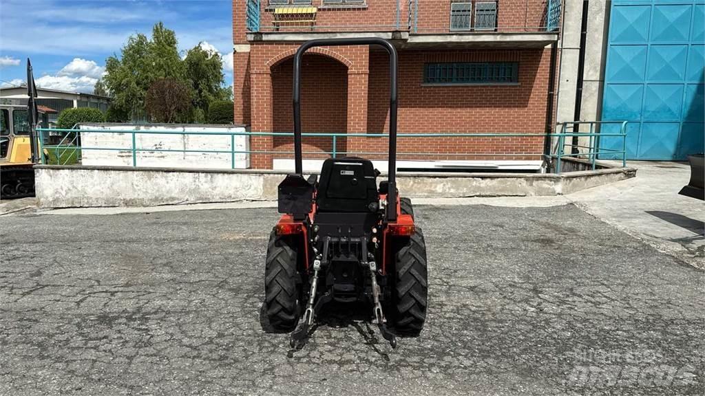  Tigretrac 3800 4x4 Schneeschilde und -pflüge