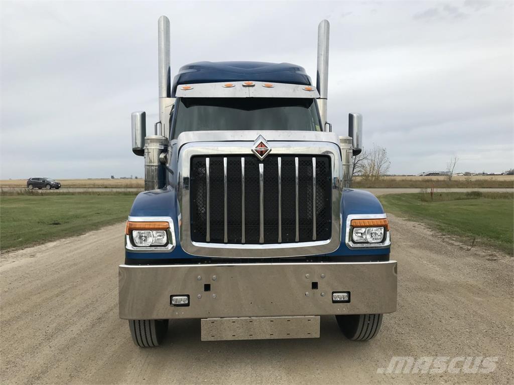 International HX Sattelzugmaschinen