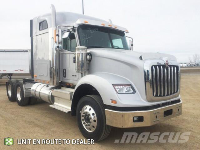 International HX Sattelzugmaschinen