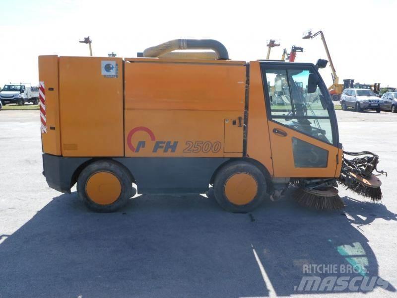 Aebi MFH 2500 Kehrmaschine
