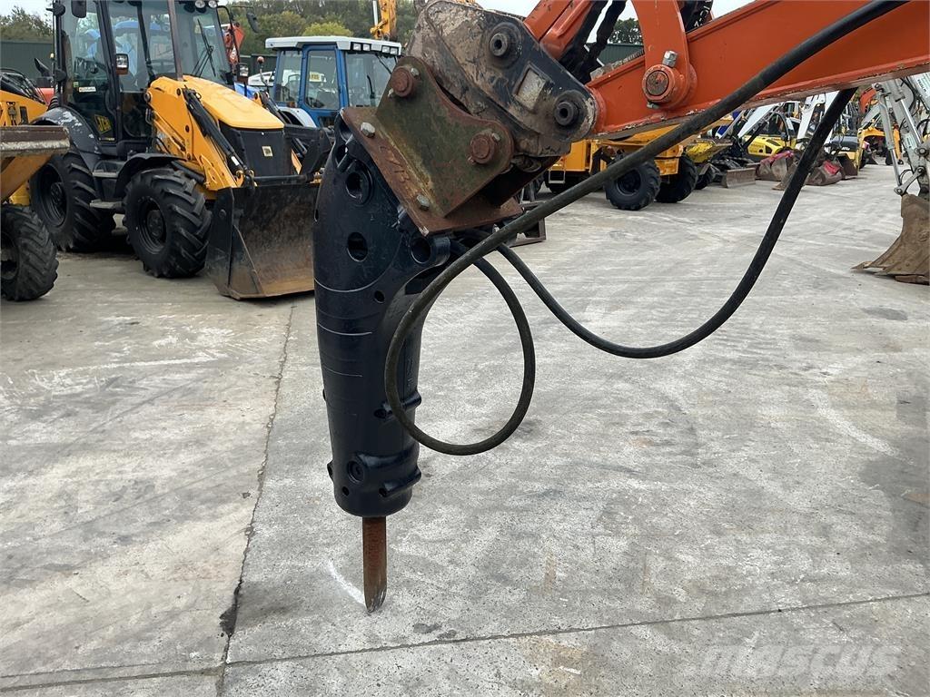 CNH Breaker Sonstige Landmaschinen