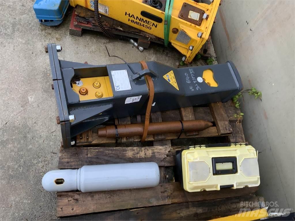 Mustang HM200 Breaker Sonstige Landmaschinen