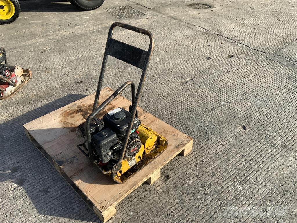 Yellow Wacker Plate Sonstige Landmaschinen