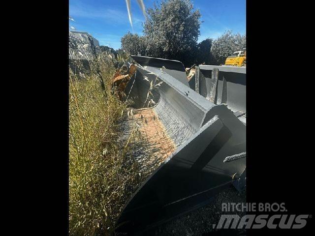 Liebherr  Sonstige Baumaschinen