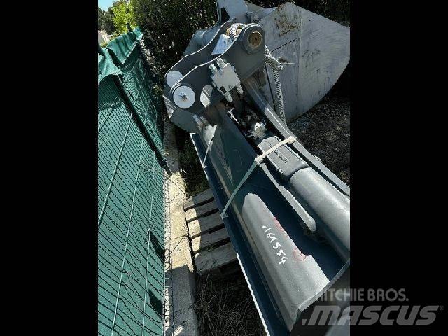 Liebherr CURAGE Sonstige Baumaschinen