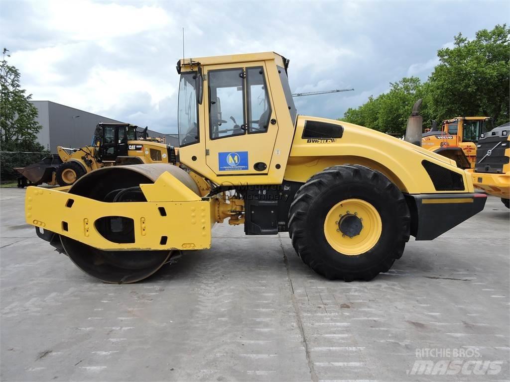 Bomag BW211D-4 GERMAN Andere Walzen