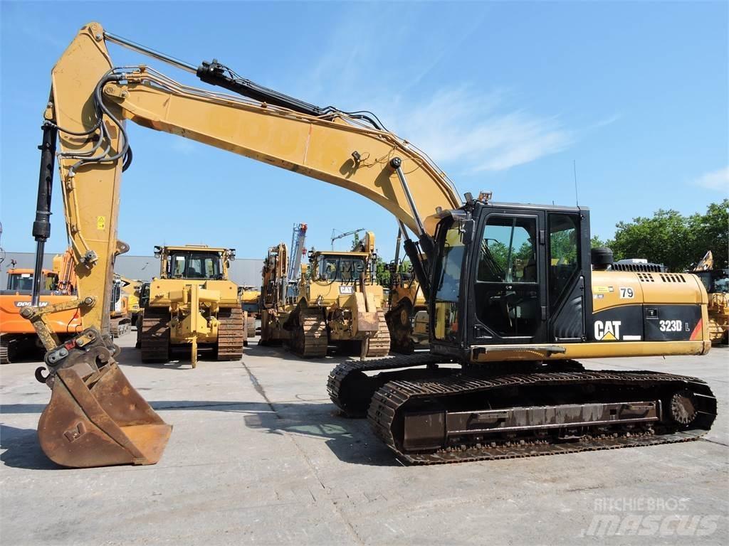 CAT 323D Raupenbagger