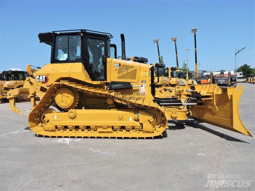 CAT D5 Planierraupen