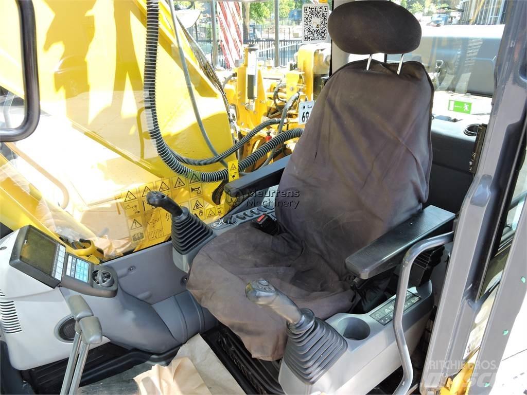 Komatsu PC210LC-10 Raupenbagger