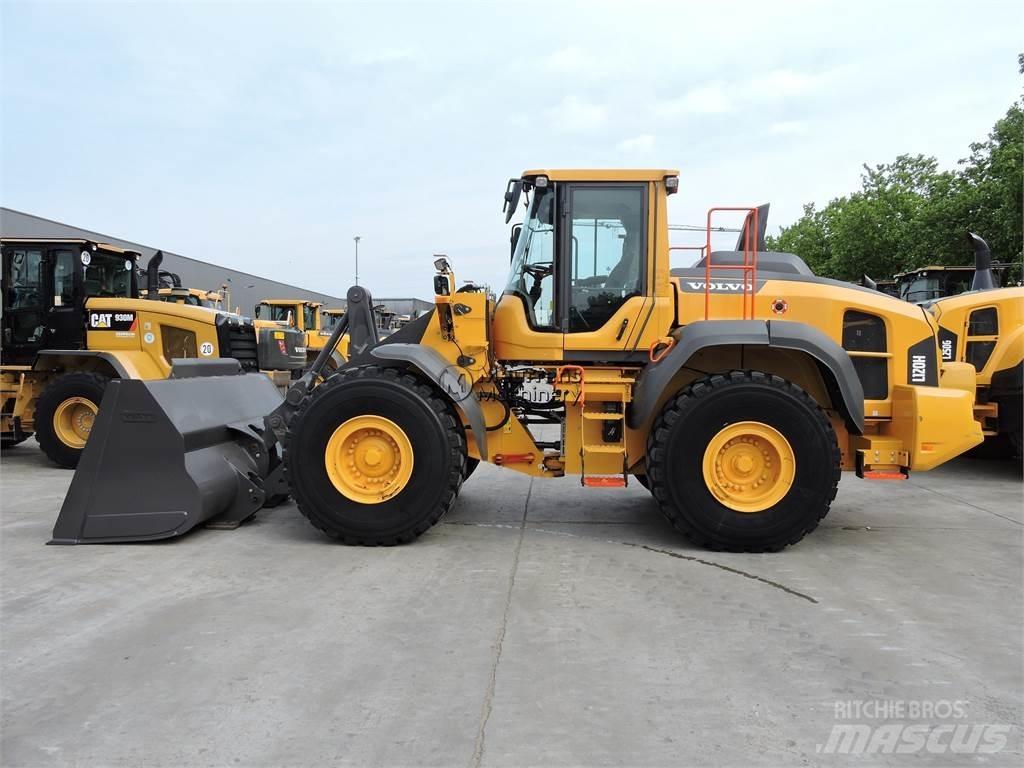 Volvo L120H + New bucket Radlader