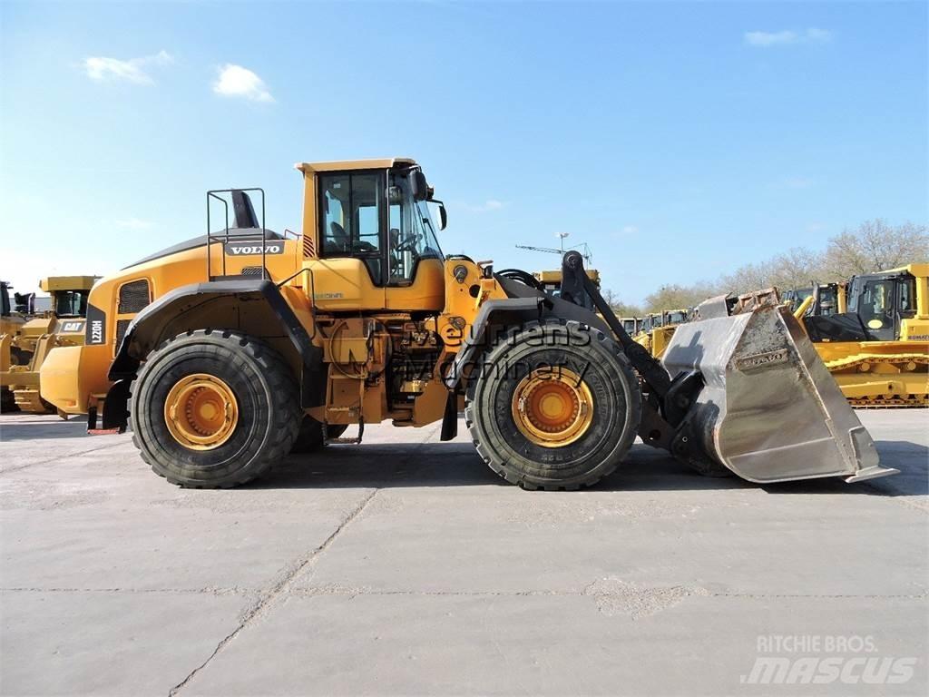 Volvo L220H Radlader