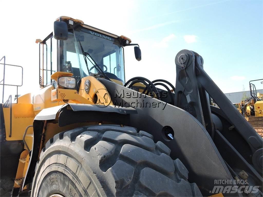 Volvo L220H Radlader