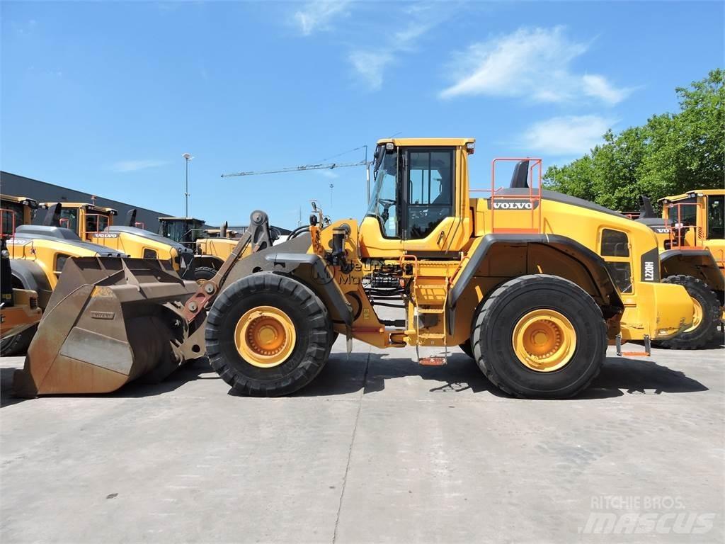 Volvo L220H Radlader