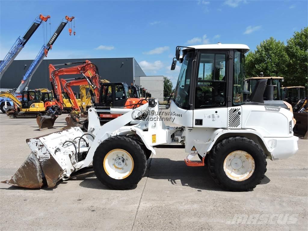 Volvo L30G + FORK Radlader