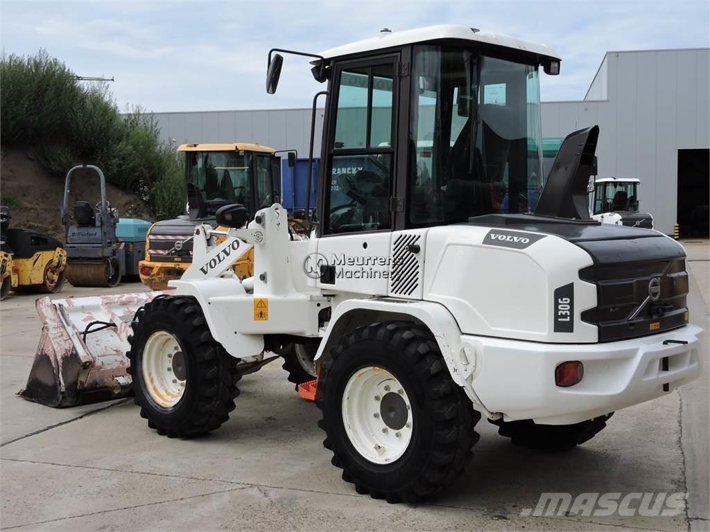 Volvo L30G + FORK Radlader