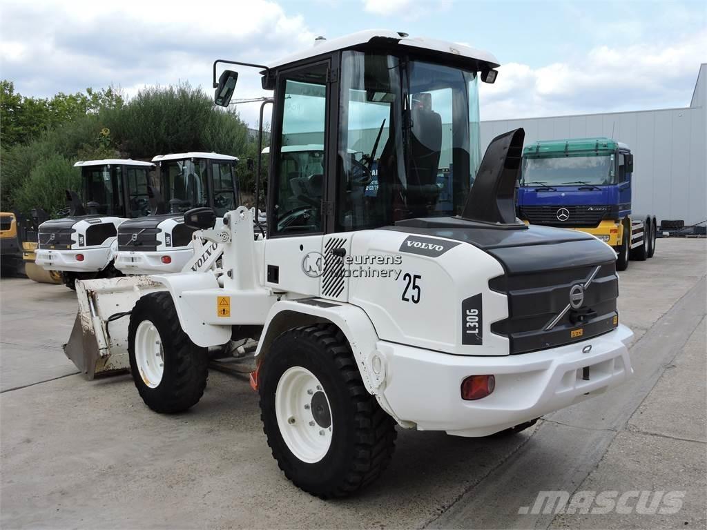 Volvo L30G + FORK Radlader