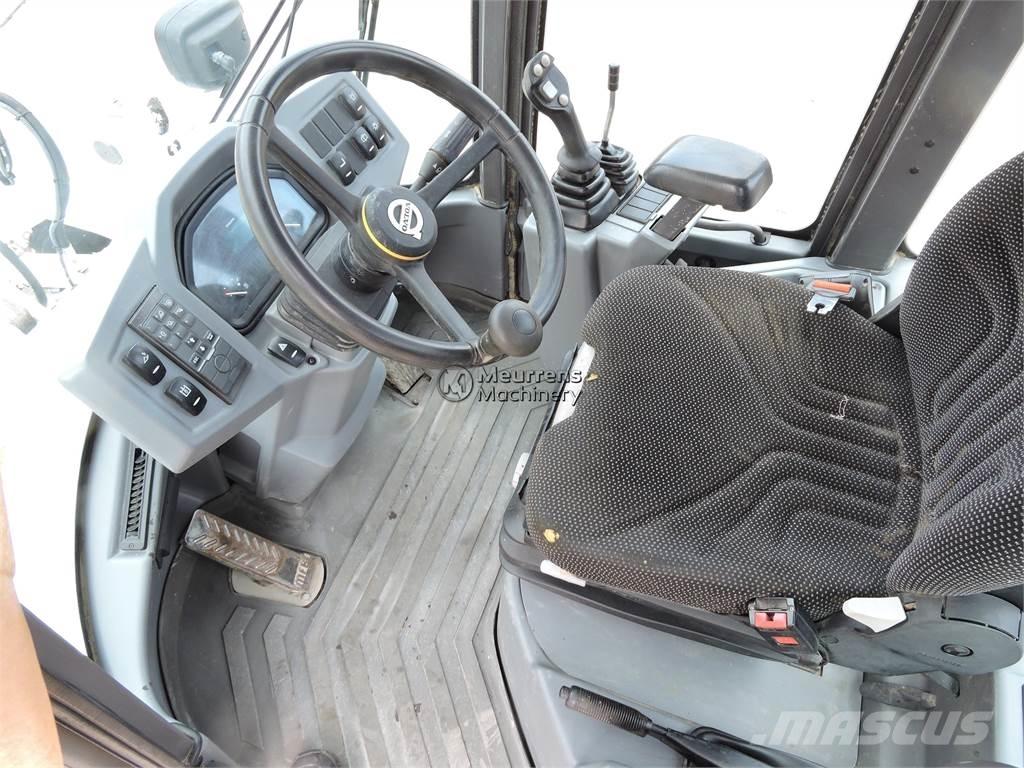 Volvo L30G + FORK Radlader