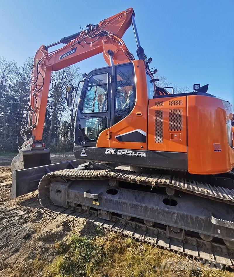 Develon DX 235 LCR-7 Raupenbagger