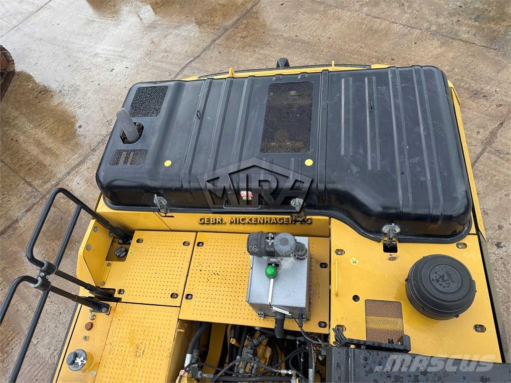 CAT 326 F LN Raupenbagger