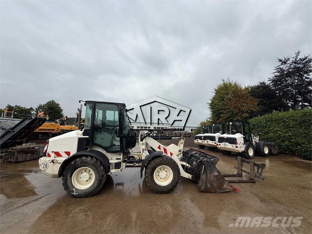 CAT 908M Radlader