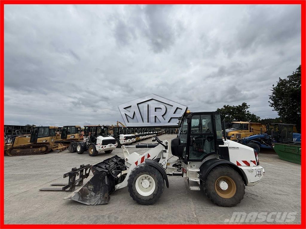 CAT 908M Radlader