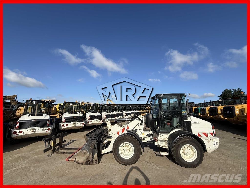 CAT 908M Radlader