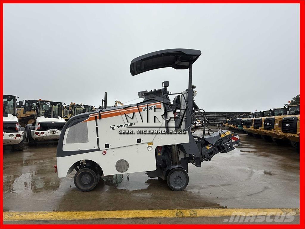 Wirtgen W 50 DC Asphaltfräsen