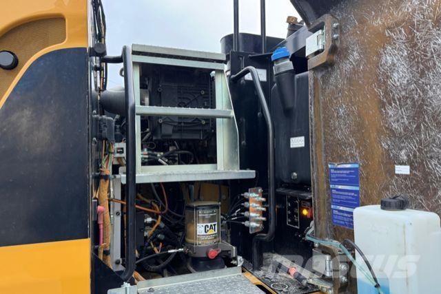 CAT | M320F Oilquick Sonstige Baumaschinen