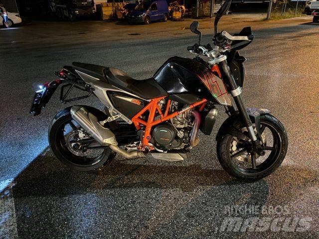 KTM 690 DUKE Andere Fahrzeuge