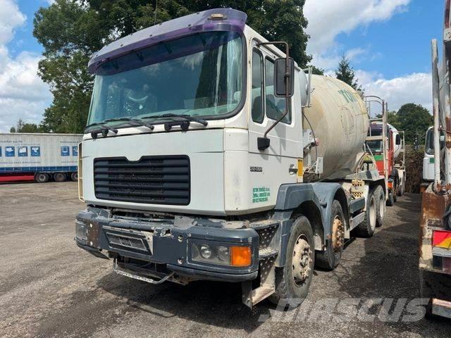 MAN 32.364 8x4 10m³ Betonmischer
