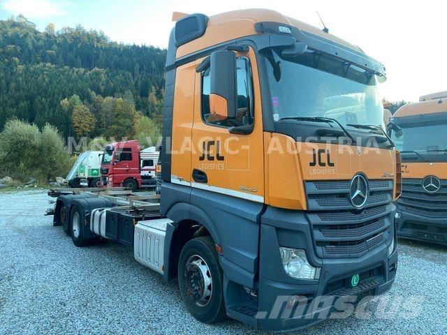 Mercedes-Benz 2542 Wechselfahrgestell