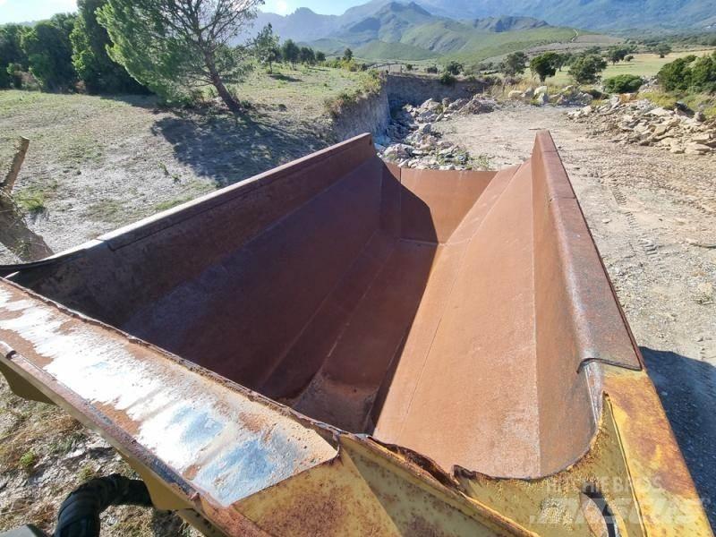 Bell B35D Dumper - Knickgelenk