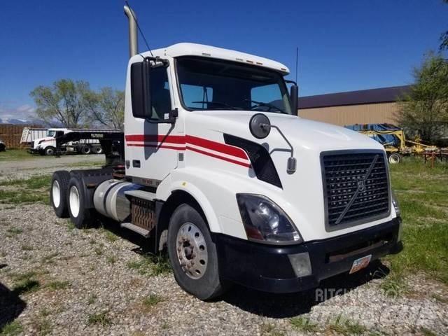Volvo Semi Tractor Lieferwagen