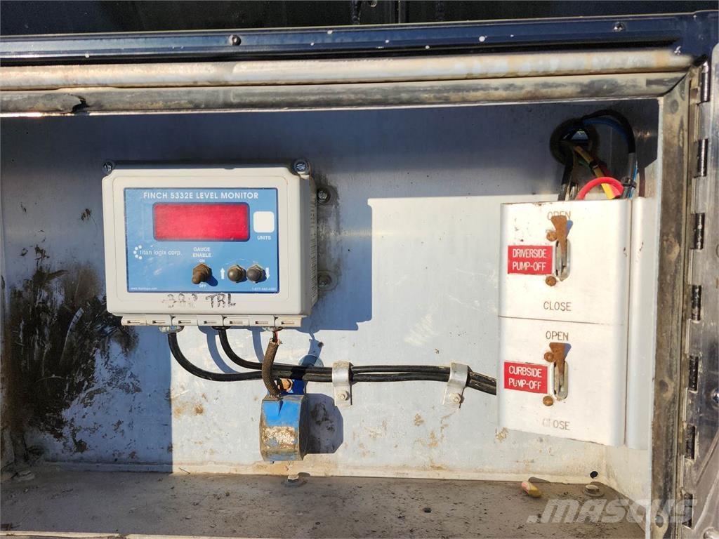 Advance  Tankanhänger